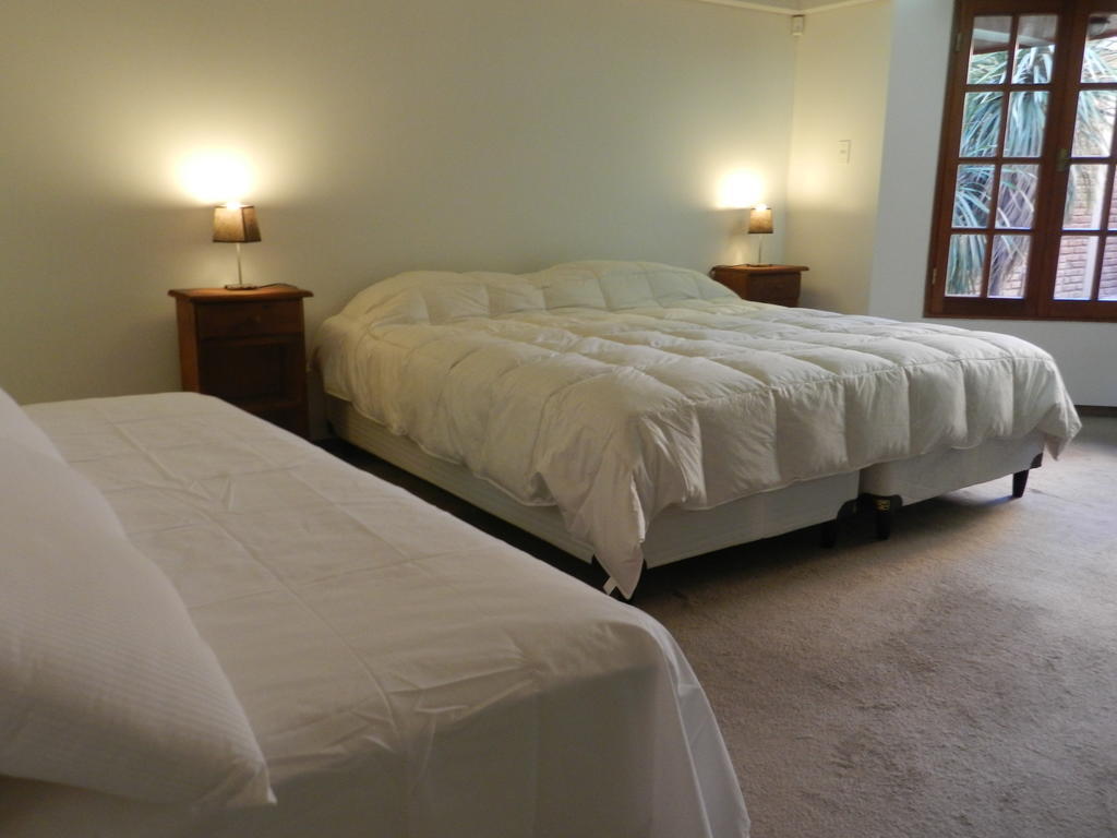 La Casona Del Rio Hotel Neuquen Room photo