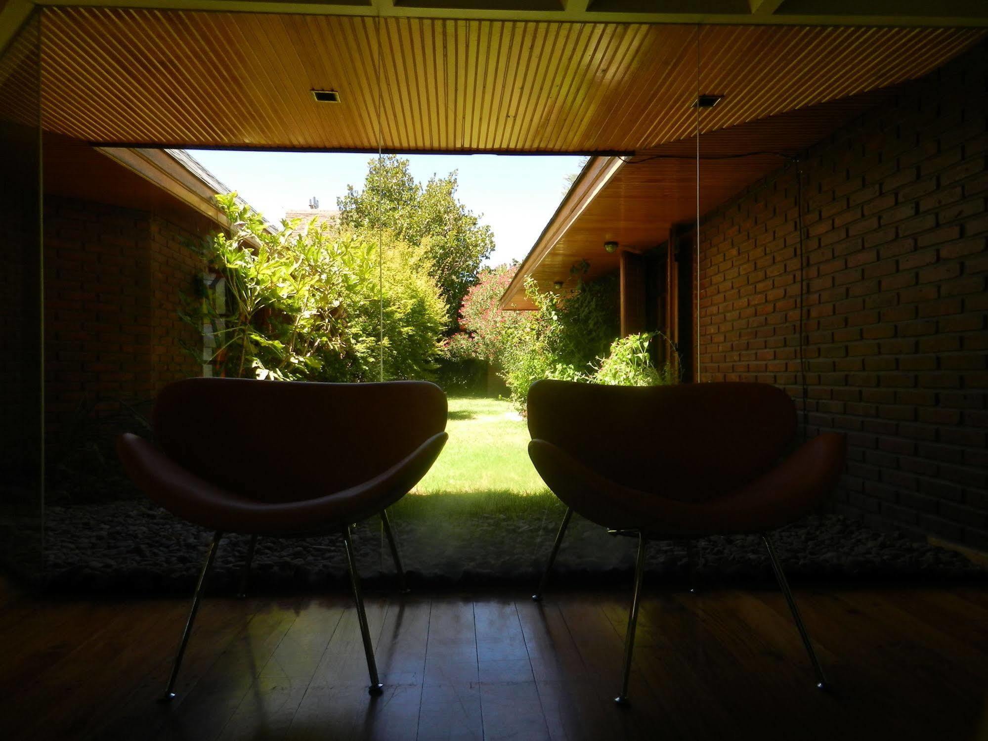 La Casona Del Rio Hotel Neuquen Exterior photo